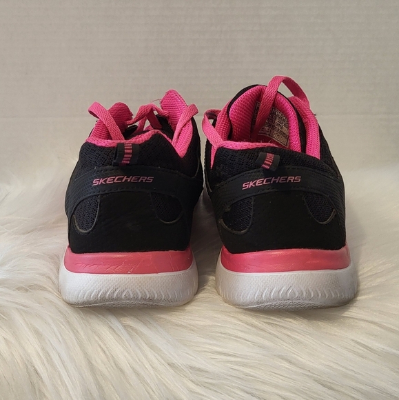 Skechers Women's Black and Pink Athletic Shoes, Size 8.5 - Picture 5 of 7